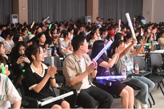 ABF8394A9D9EFAD4B09FD032B83_F3F41E05_C810E