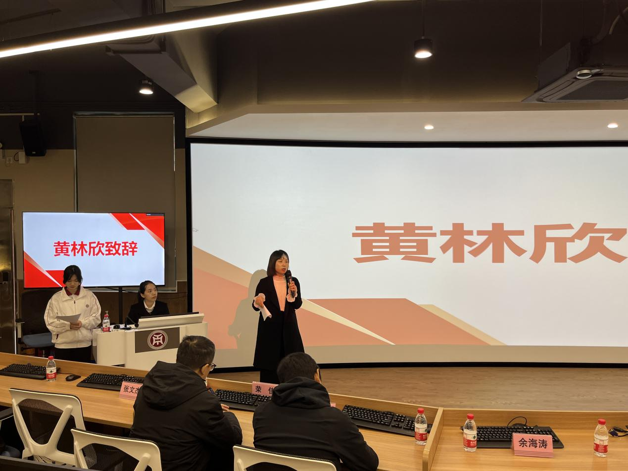 45B2A1BEC1DBF25E9CADFA6F129_AA695946_CA19F