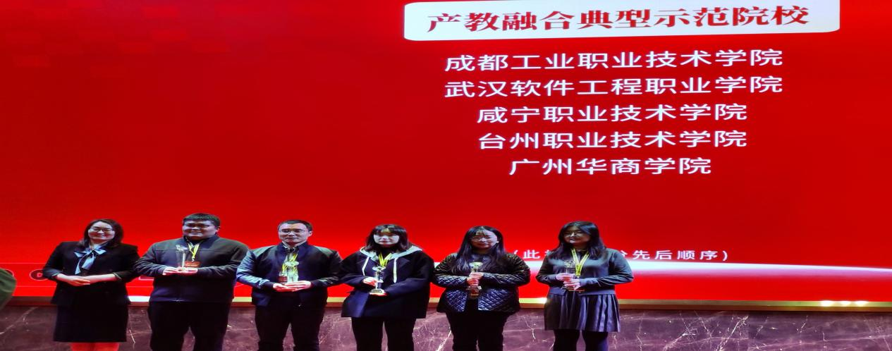 DE20EAE0680F9B69BEF099E226A_0B65972B_8805C