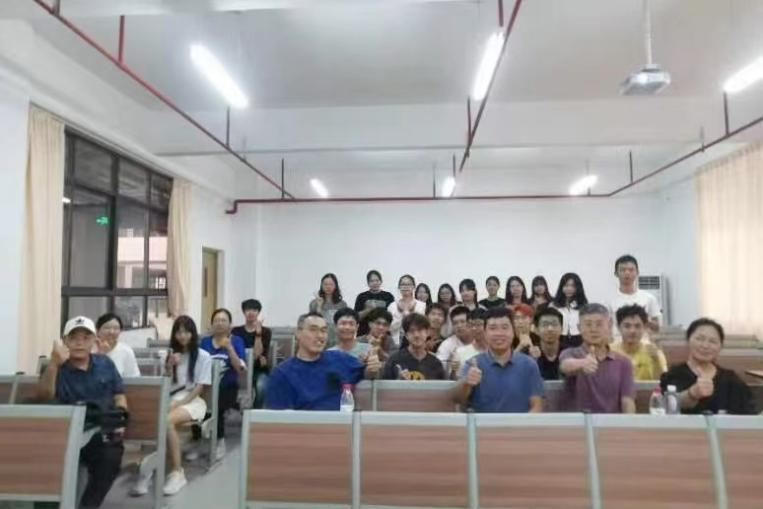 585A4EBBFC2C05410CAF40EF2C2_C2B5A7CE_51C77