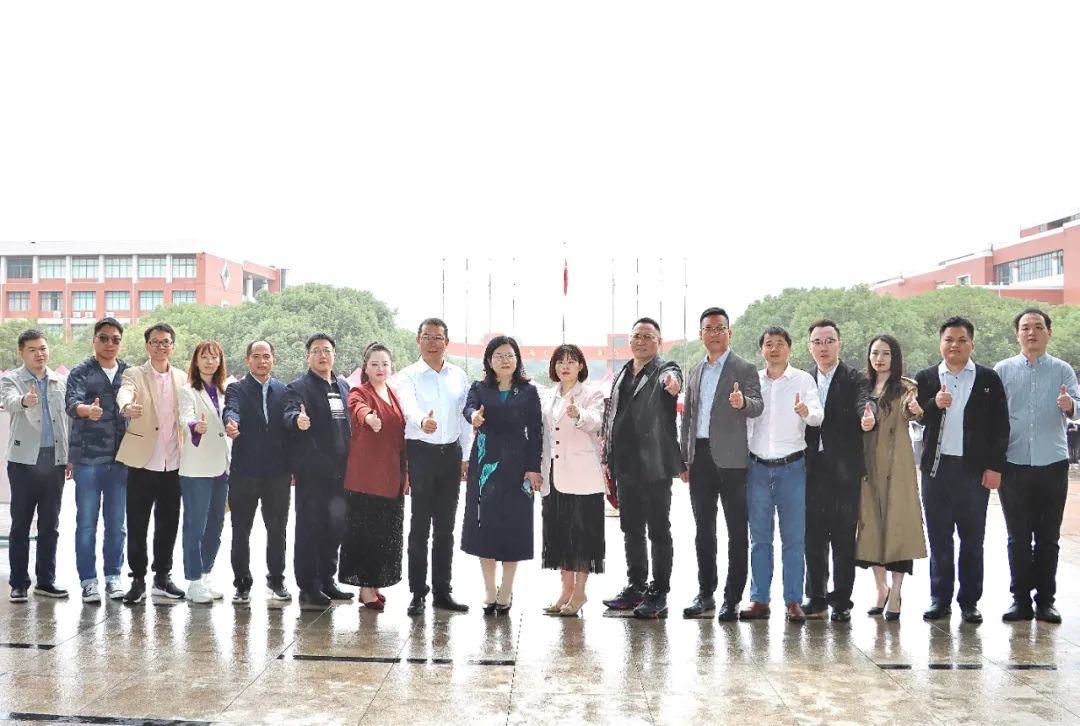 EF35A842A91FEAAC38B0B2E2A45_0E182F0C_1C20B