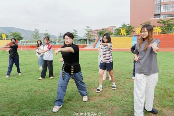 FE2F0FA63AF6FF24AB1F494D8E4_ECEF1898_4F8D3 4F8D3