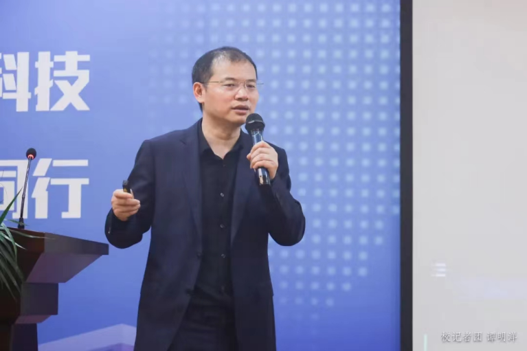 59D93FC2F49A01EFD48F458AD00_E465863D_4037C