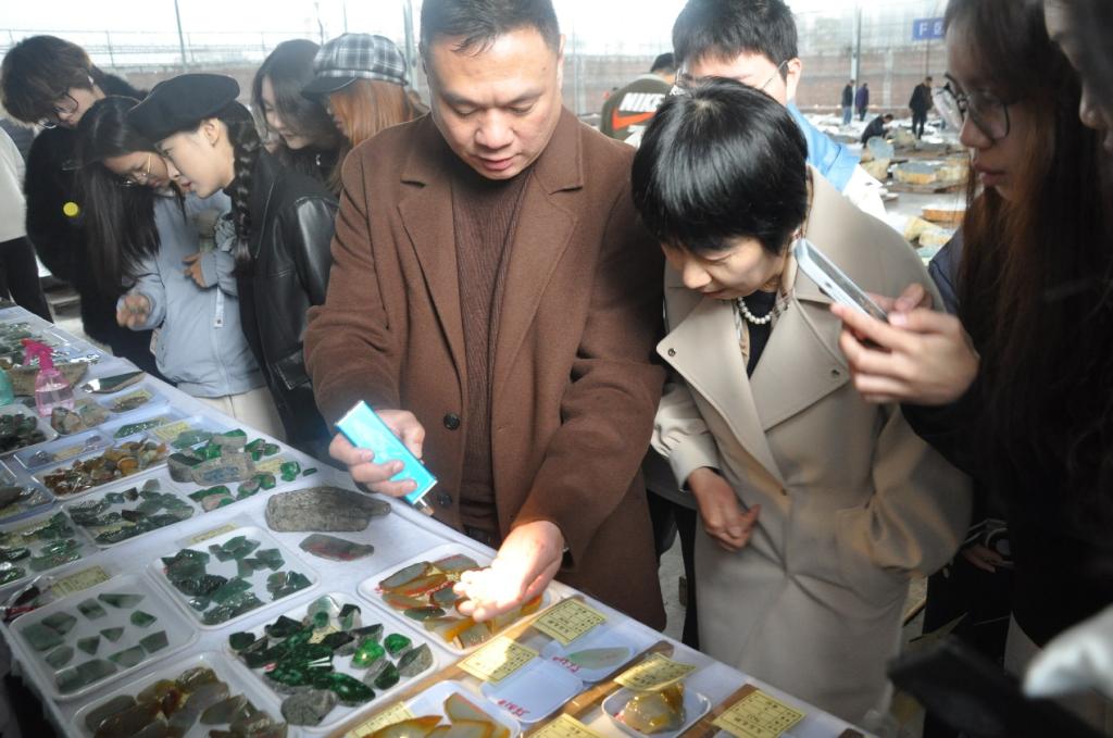 D04277B988A809ADB89B39BA122_CD3DE789_16FCE