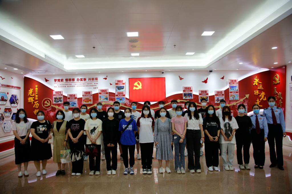 3F22F82C40A8E13BEBF6710175B_232EBE3A_16F57