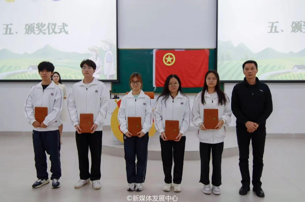 99650365424DDDFE9A2EB4E3F5C_E515140F_A2965