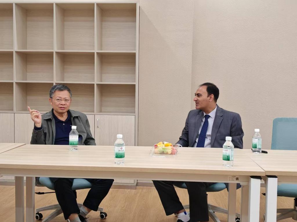 2DD9A6C9F4B6BC03C0A94F4DF98_971754E2_13DCD