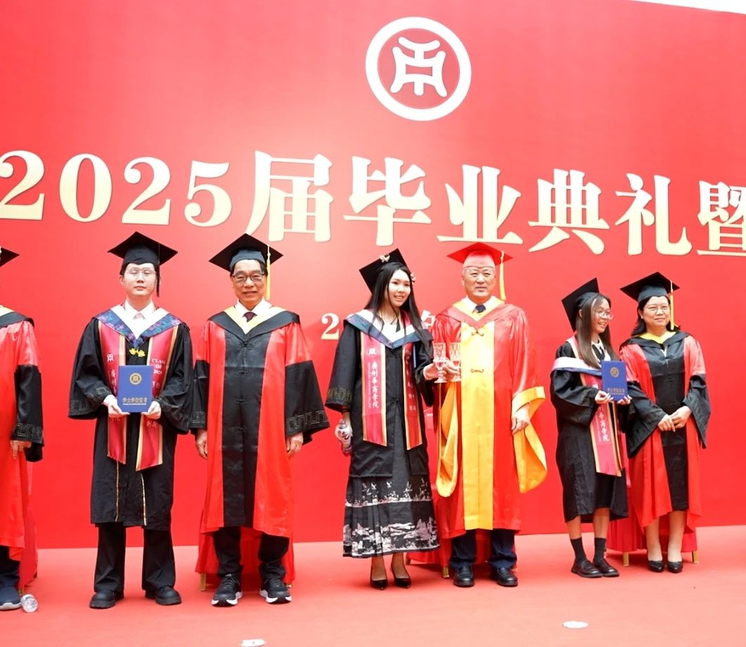 6BCDFE2E5762EC1B0701B48CA25_3569B8B7_1E7AA