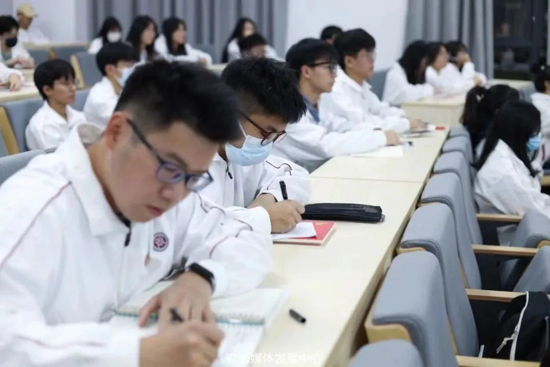 3FB8F59DB5AB4BD2F29E5CED9F6_748819E1_9DE91