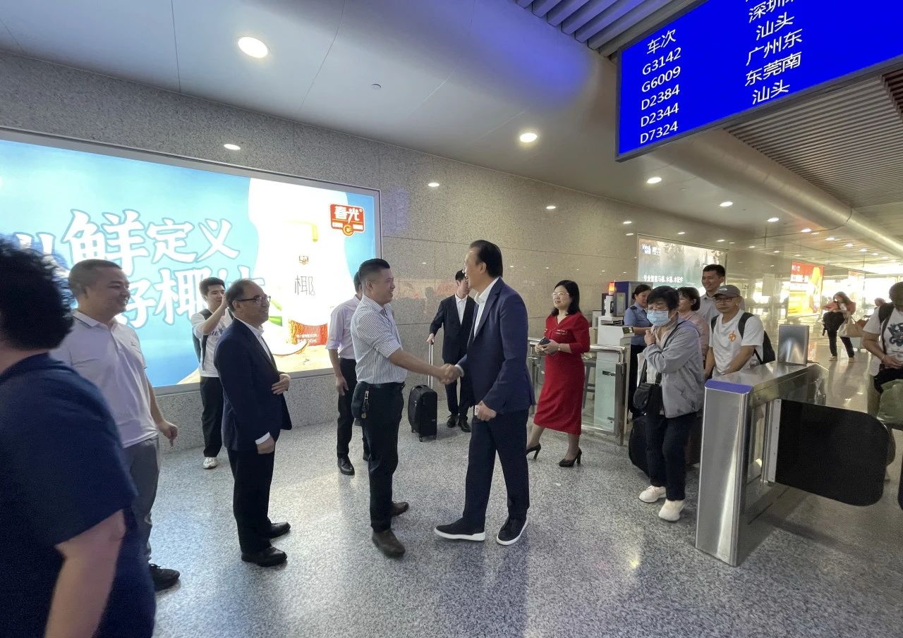 E12C9C2DAA87BBE208614ED64DA_42A81DF2_33932 33932