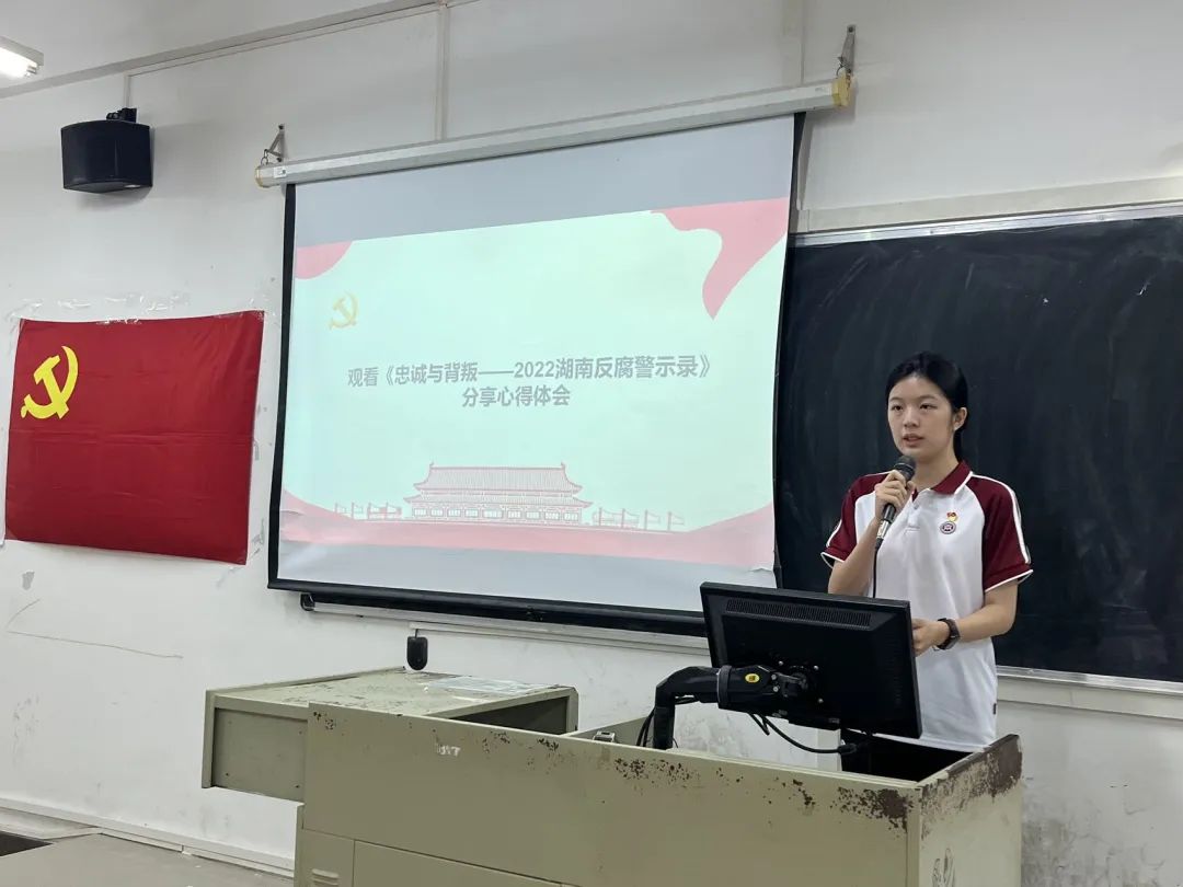 76937AD72D25F73E7171E71BAC8_67F16033_1321E