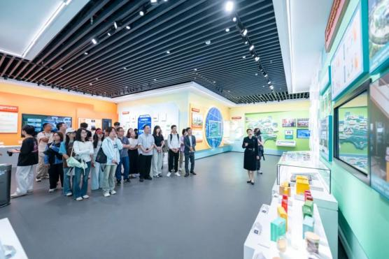 C33968C93FA0BD7C4CABC61E617_B2C5ADFD_4E153