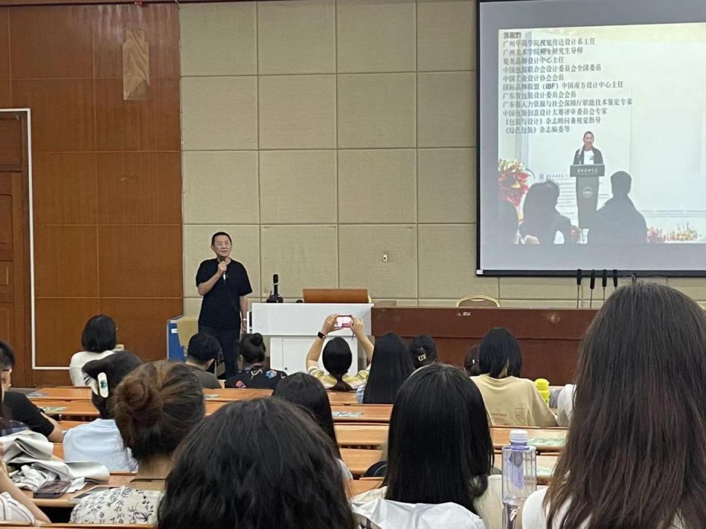 0D88E19090B8645D4557E3AD3A9_FCBD7E8B_17263