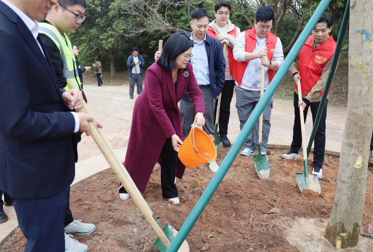 9C7FF419F62E6D58724B705895B_BDB4C214_3601F 9C7FF419F62E6D58724B705895B_BDB4C214_3601F