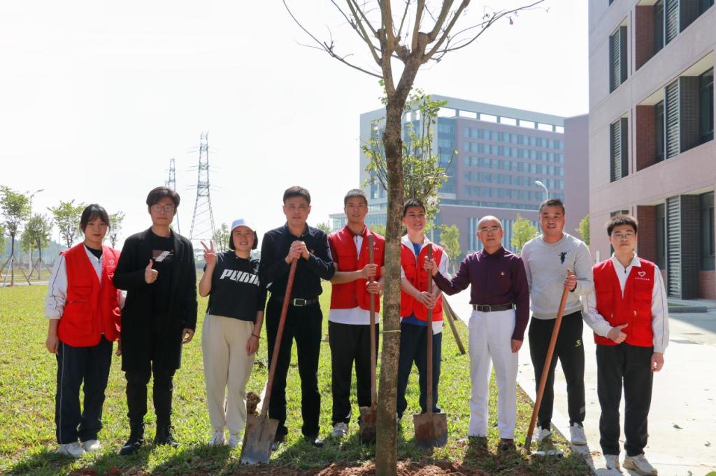 C8AAC386DD7B97D61FDA2DD00A5_0F73A924_19F43