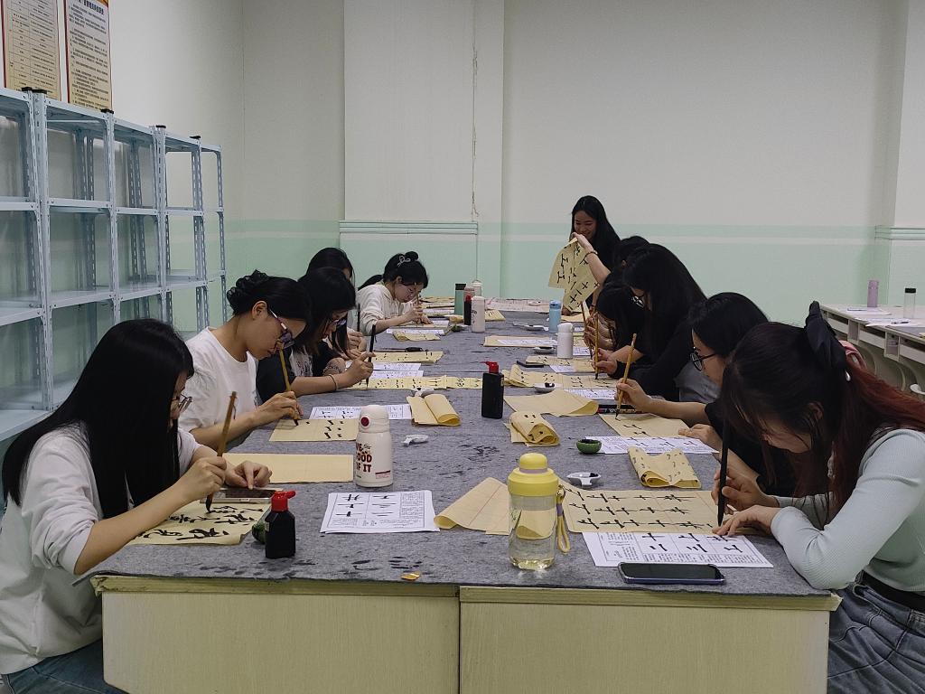 B4AD973EC3AF7A917286EFA03E4_CA58E14D_1B6D0