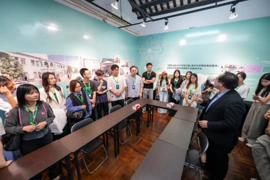 10A121D5C9825B93C6DD437AE35_1DF208D3_4AAF3