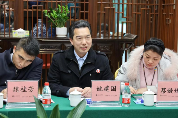 CAE02714507D86E96141CBEFED8_C9F95049_74896