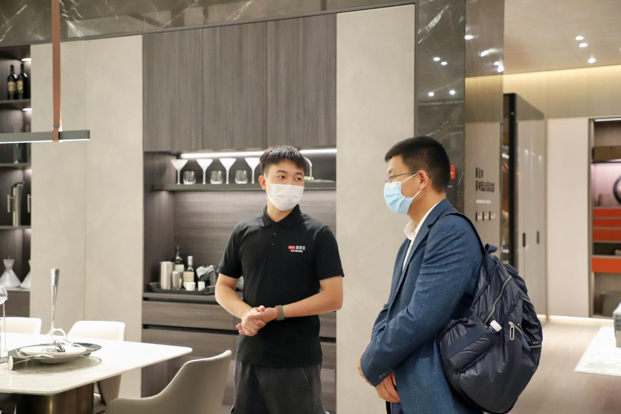 A8D0767ED3139F105AE4193FEF5_2DAFBE9B_BA81B