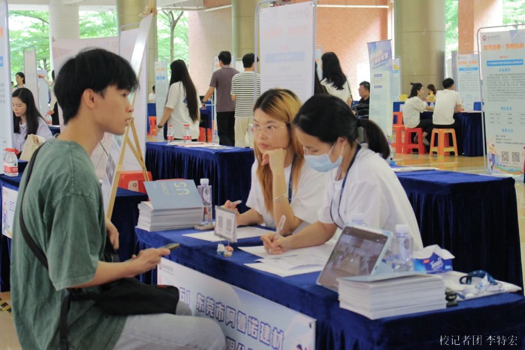 29EF8BEE3BA53A35B8D39A8C829_34AF3020_18FA9