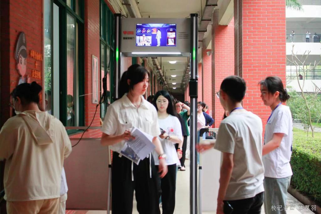 94A89BB4662F5E50C8157AC3638_67171AB4_182E7