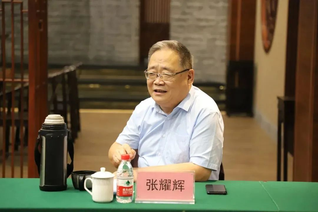 5CBDDE25C9E8B3CB8A9C7EF3405_F48FCDEB_9011C