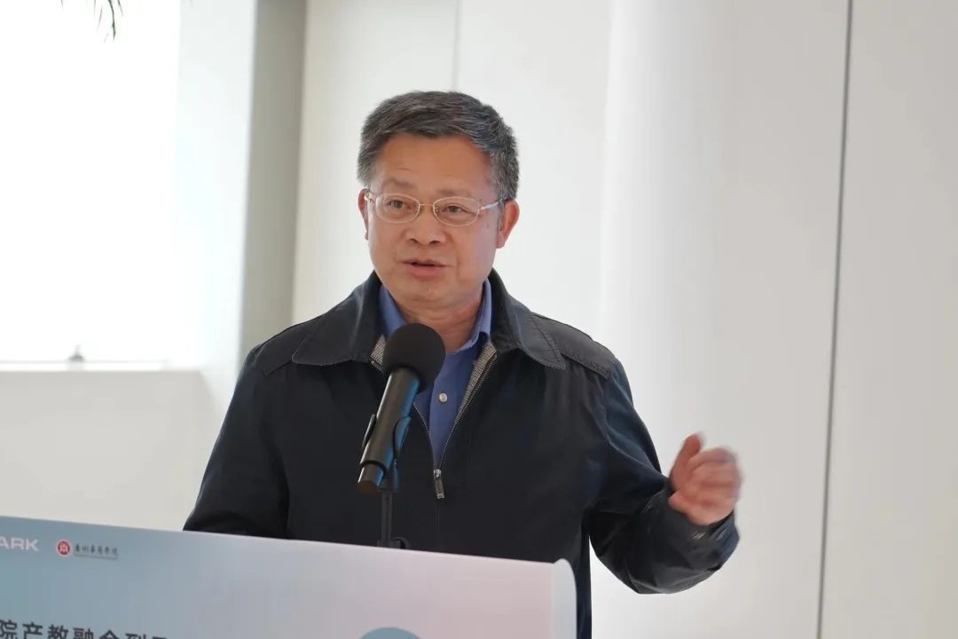 04A14630F667F04ED9BE7FBB430_79636FD5_42310 04A14630F667F04ED9BE7FBB430_79636FD5_42310