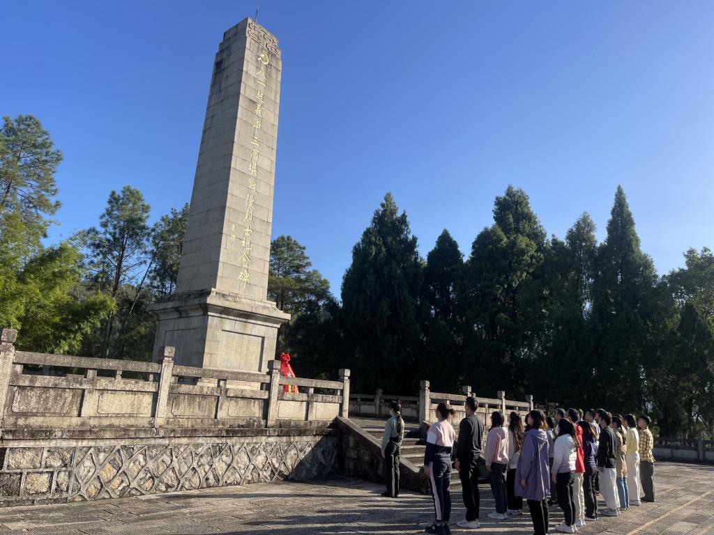 EC4C214CDAA84AC261E9BEEF439_54A2F4FE_1F103