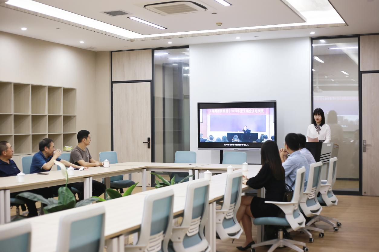 408A2288372D44F6AA720AED8BD_E2BA1302_C6F29