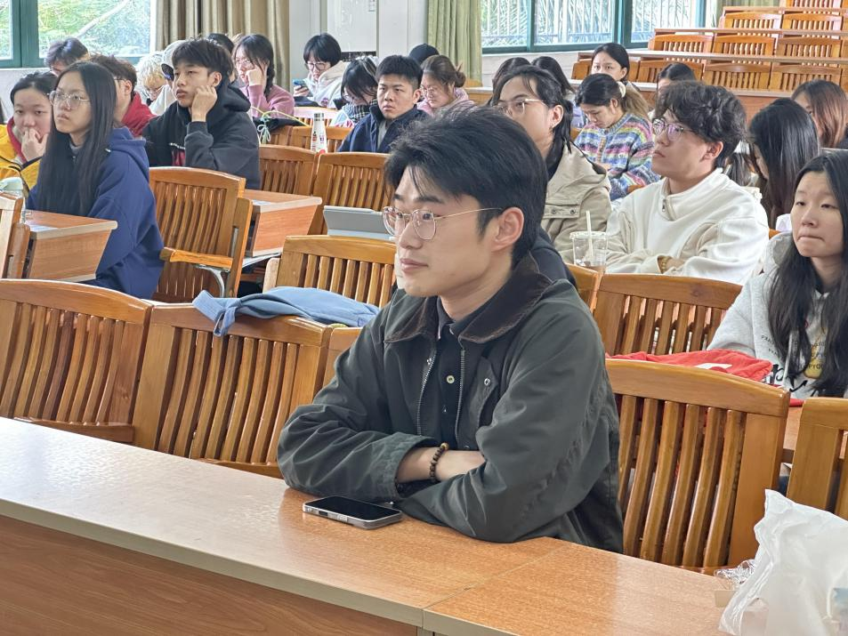 FAA4FBC9DD700BEE5CB6C9A5A90_BB7BA3DB_FBDC4