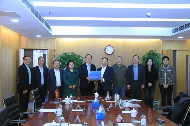 E526625F122AD2104AEDF3550E3_4A2EA8F2_593B1