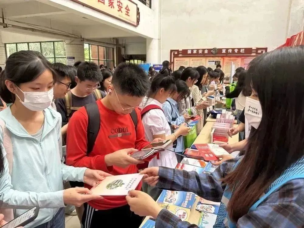 001F0DDB2B48E007B2CB16FDABB_3C2B8B84_FB3F4