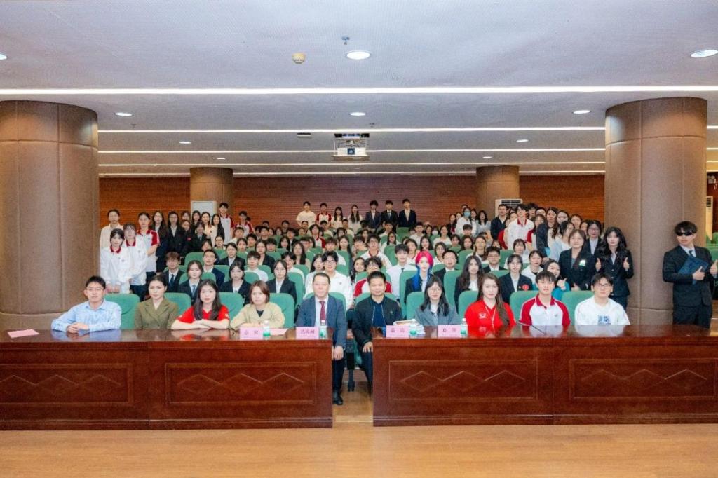 4285348F724197D6FCDE1F90FAB_C1449E00_196B3