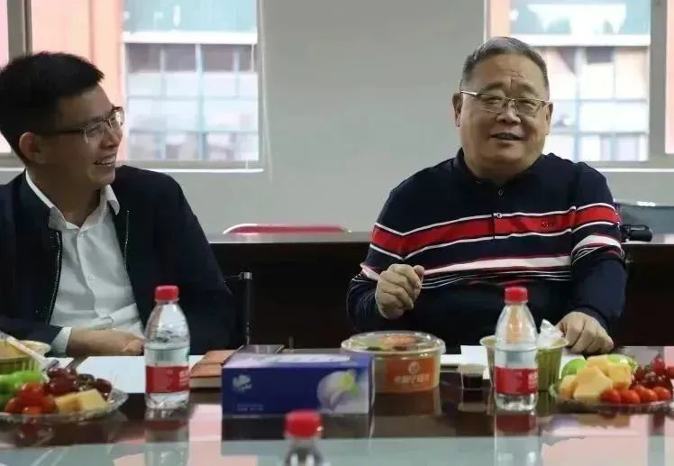 4DA6F8653BC592FE6B3664A41E2_E7B83520_5BF6D