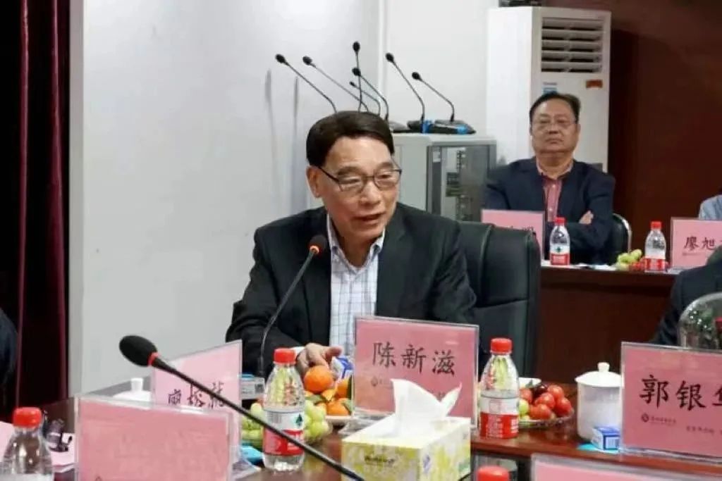 C5922679FE1FE7B7AA4C2920537_E19E5A6A_113B8