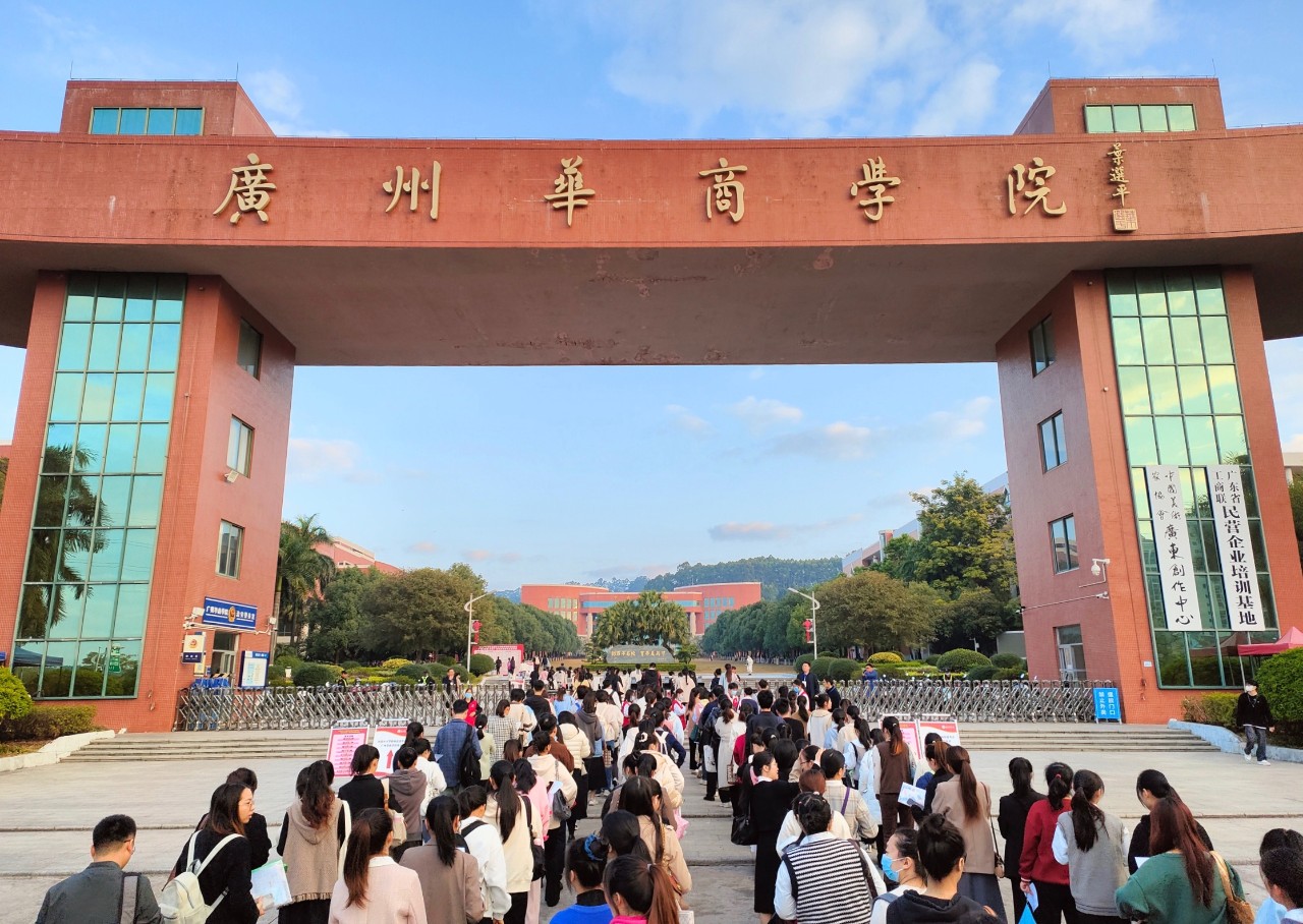 4E93B986511D740BF49F04A3870_367353AA_4F3AD 4E93B986511D740BF49F04A3870_367353AA_4F3AD