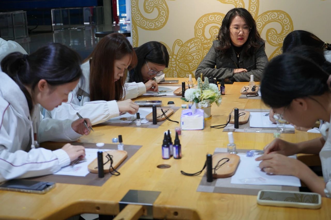 B694AA6B4EBC0424BFB6D66F7DB_6A142F17_1FBC9