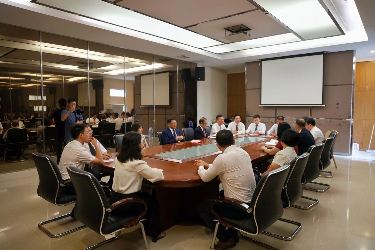 CA1107F95E1B30AF845F03F52BB_8DEABBFE_21497