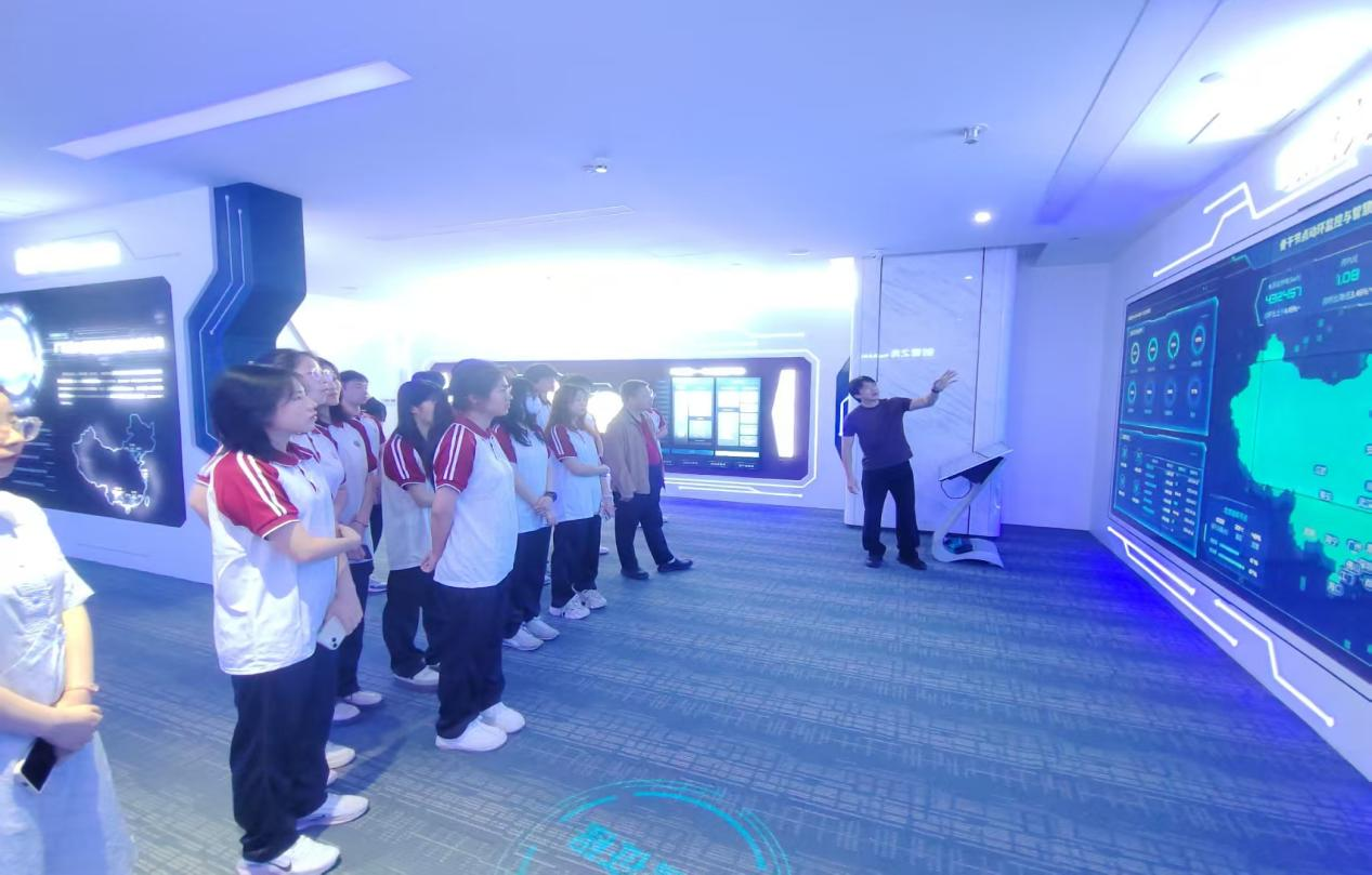 EF74210CC0309C6E840F80894A1_54E3CFF0_F0F32