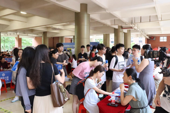 E78825B081156A27278035286F3_1A99E5AD_C6CE5