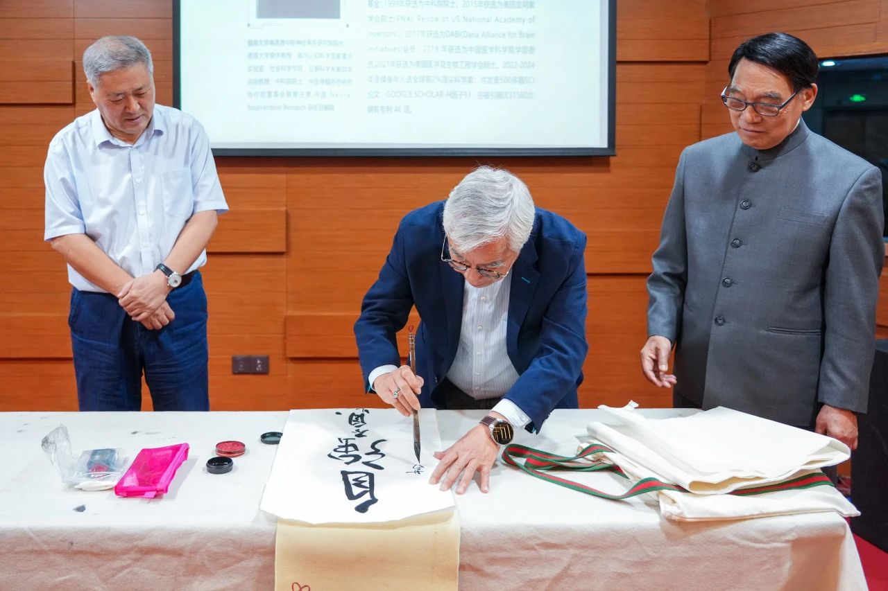 A500D7E45C5CF74AC02BC920526_B5220560_21857