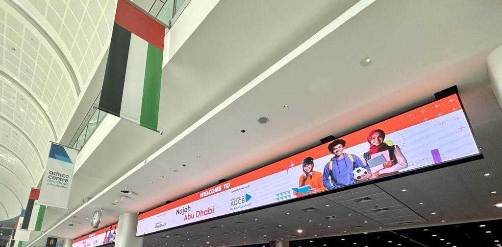 B82A4DF17FEEFDA5BC6D74DF451_72BF6127_F930