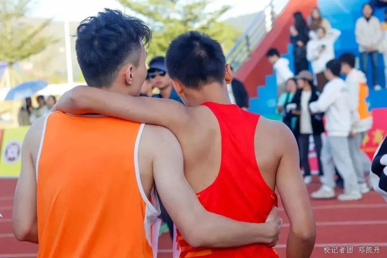 EE0D41FE5147429268986323938_333CF9CA_1979B EE0D41FE5147429268986323938_333CF9CA_1979B