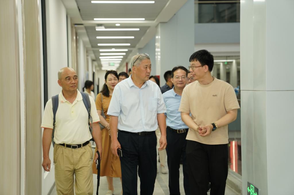 5AA4A053197620A7B29780EEAAF_D3A50B40_FA27