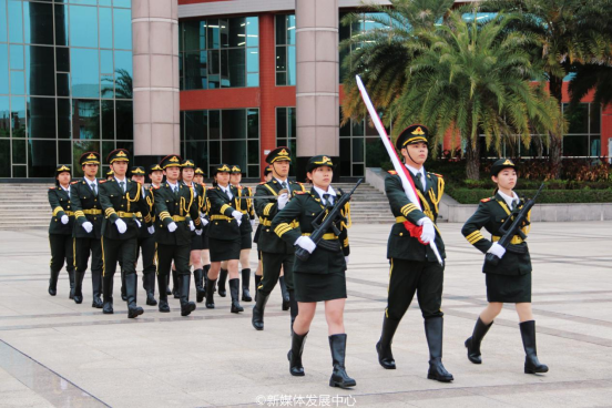 77B0E823C70DEF920D26524C9DF_51085E93_C6CE5