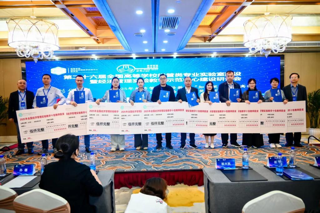 F4C00C57DF9AEA0B08716247DFF_6C3D82C7_212F2 212F2