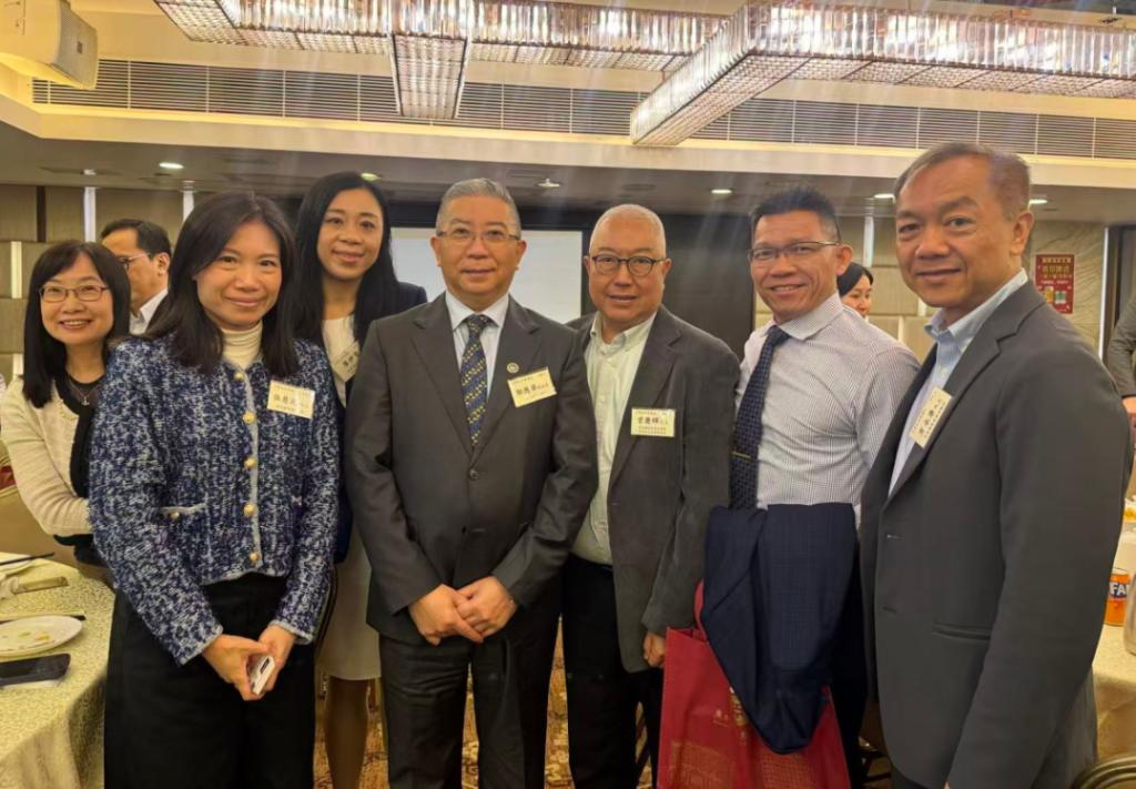 53E57C9345BAFE400979CA601E6_25DCDBD8_19A3A