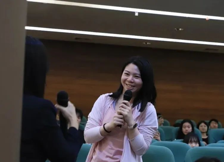 5AC1CC5A3346CBA75081660D35C_54D689B6_4498F