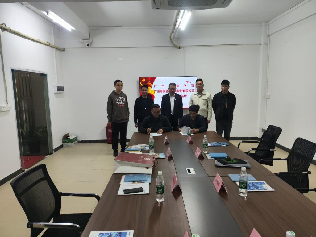 B53FD7BFA93E29FBCC65B375275_4A103FF7_12345