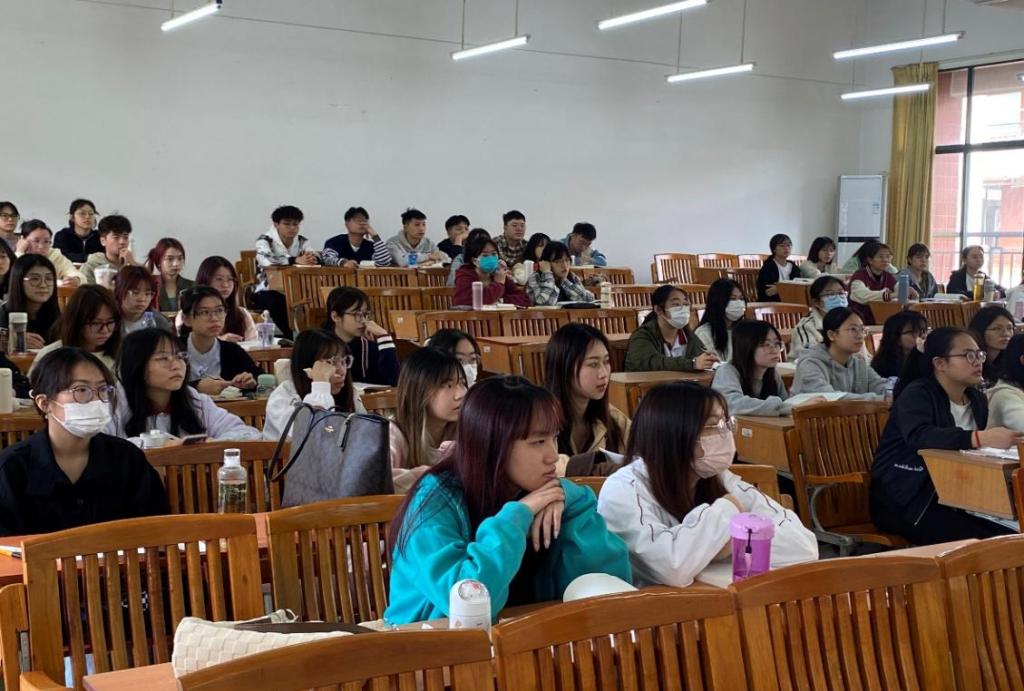 86E2BAFB7D147AE5CDC231C30D8_4532ADF4_19997